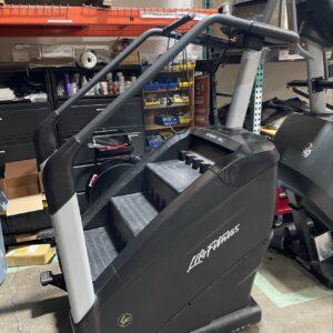 Life Fitness Powermill Climber